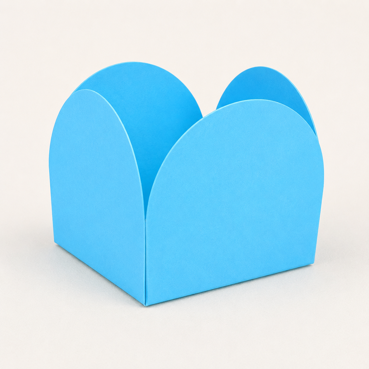[color:light-blue] Light blue four-petal paper sweet cup